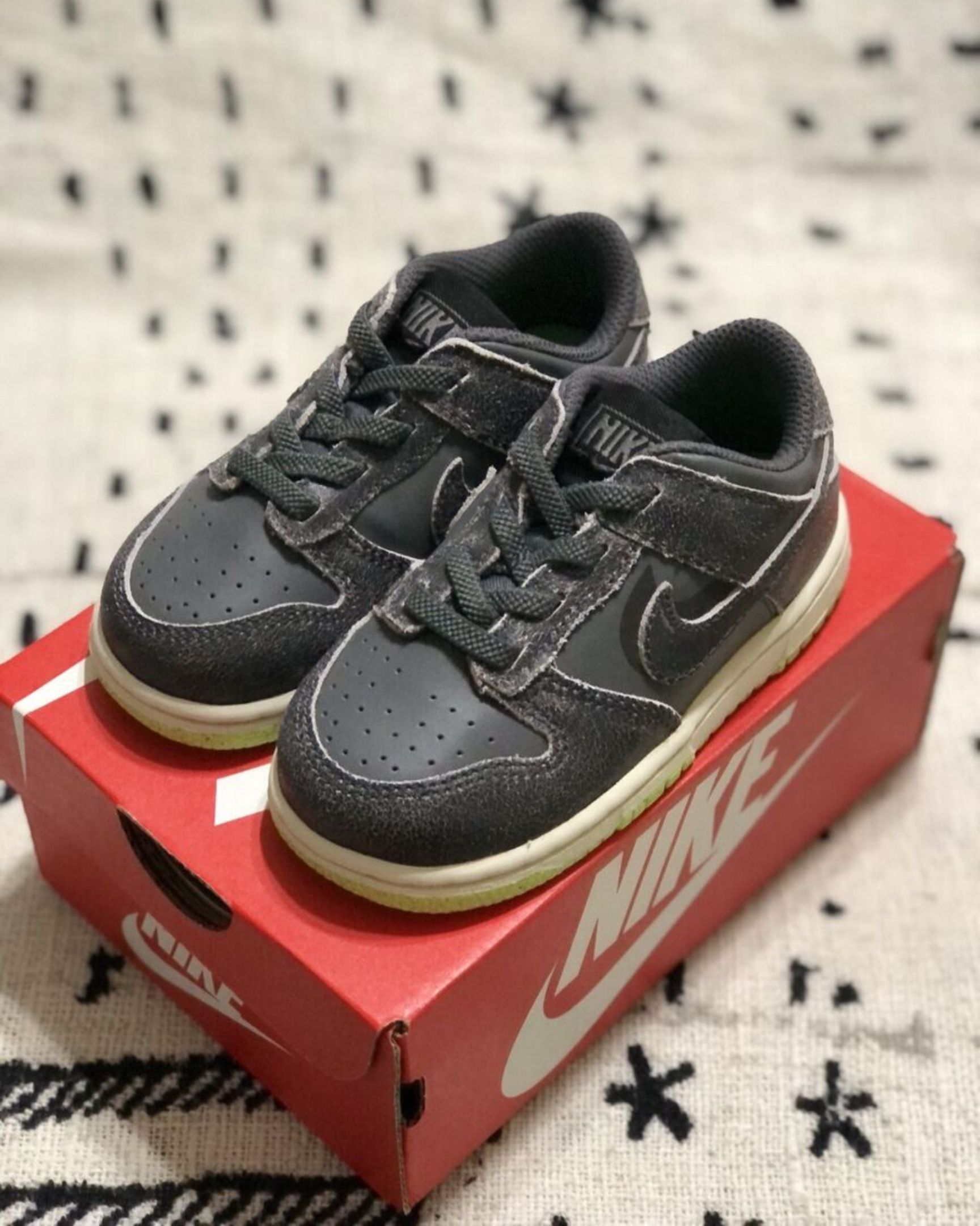 Nike Dunk Low 'Halloween' - Image 4